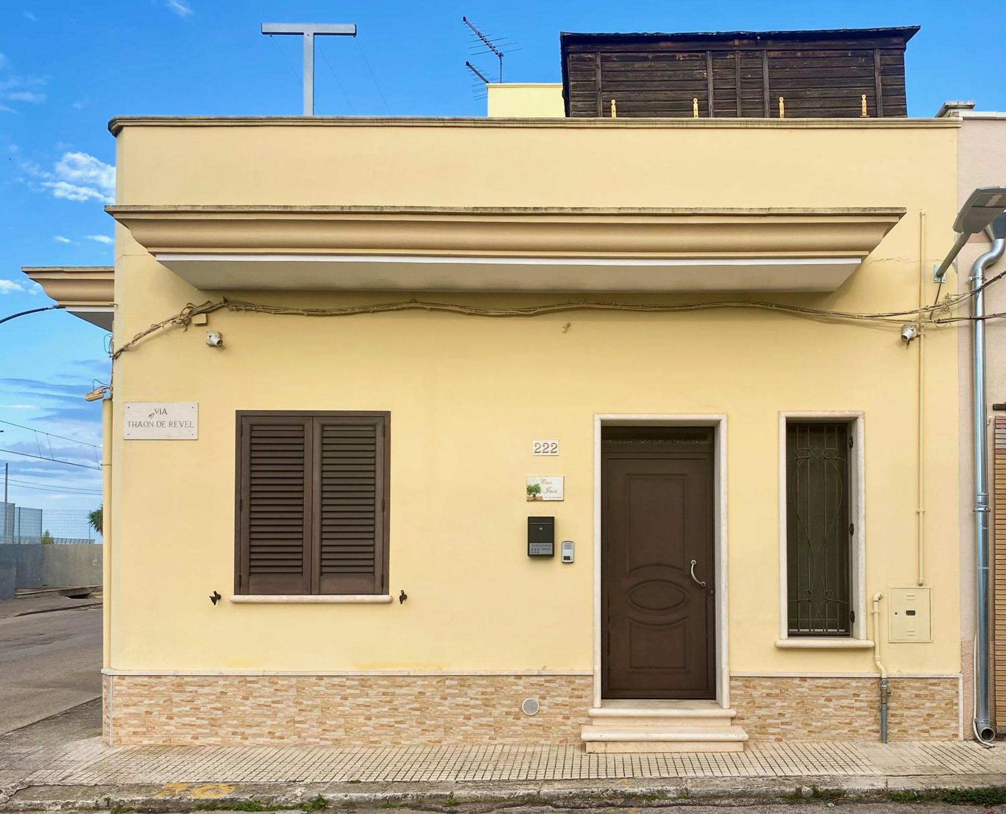 Casa Vacanze Ines Latiano Exterior photo